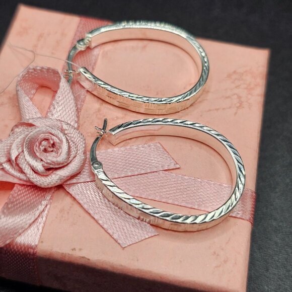 Sterling Silver 925 Rhodium Plated Diamond Cut Twisted Oval Hoop Earrings 18mm - Picture 13 of 13